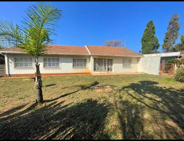 3 BEDROOM HOUSE FOR SALE IN BIRCH ACRES
